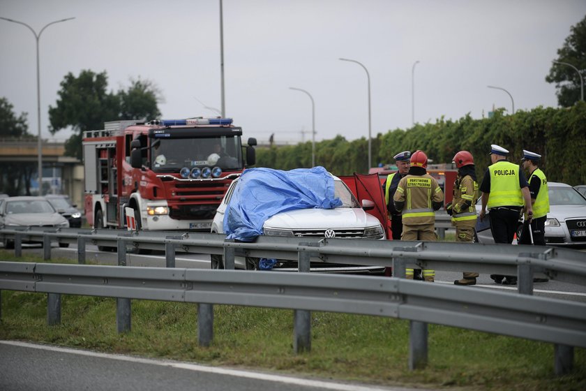 Tragedia pod Warszawą. Oderwany fragment bariery zabił kobietę