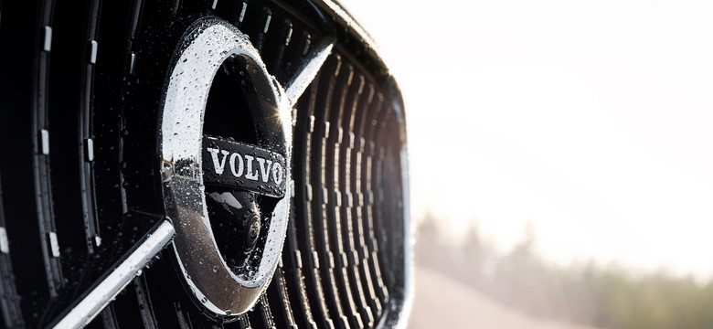 Volvo V90 Cross Country bez tajemnic. Oto nowe kombi, które wjedzie wszędzie [pierwsze ZDJĘCIA]