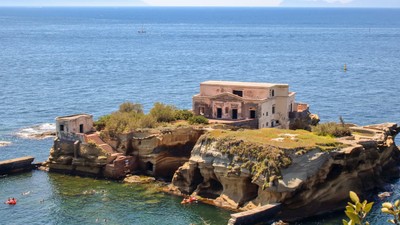 Gaiola, Bay of Naples [123RF]