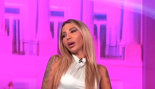 SKANDAL UŽIVO U PROGRAMU! Aneli Ahmić oplela po Asminovoj porodici: "OLOŠI JEDNI, MONSTRUMI!" Mustafa odmah uzvratio NIKAD JEZIVIJOM OPTUŽBOM!