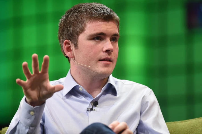 John Collison, 1,1 mld dolarów