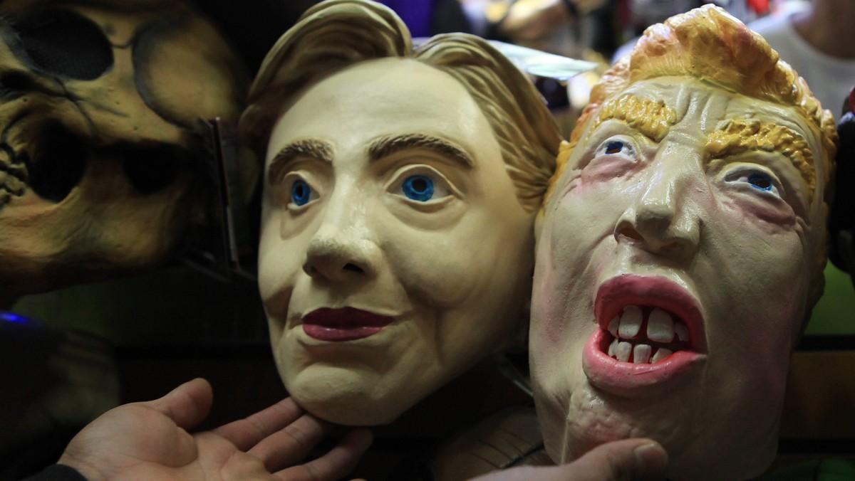 Masks of Hillary Clinton and Donald Trump on sale in Mexico