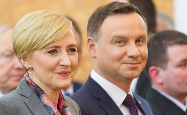 Prezydent Duda tłumaczy żonę: Pracuje po cichu i nie chce wypowiadać się na tematy polityczne