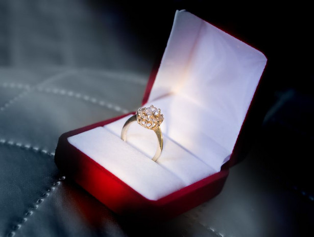 Błyskotki warte fortunę - najsłynniejsze pierścionki zaręczynowe