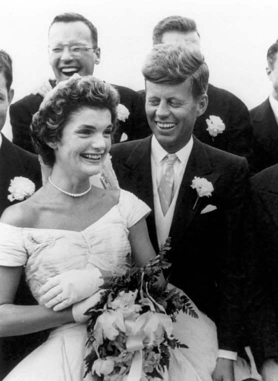 John F. Kennedy i Jackie Kennedy w dniu ślubu