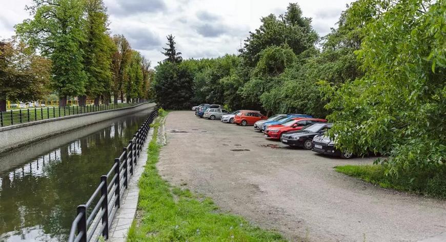 Przy parku Oruńskim w Gdańsku zostanie wybudowany parking z 50 miejscami sfinansowany ze środków Budżetu Obywatelskiego 2021.