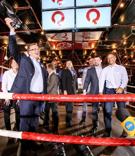 Prezydent Komorowski o głosy słynnych sportowców walczył w ringu