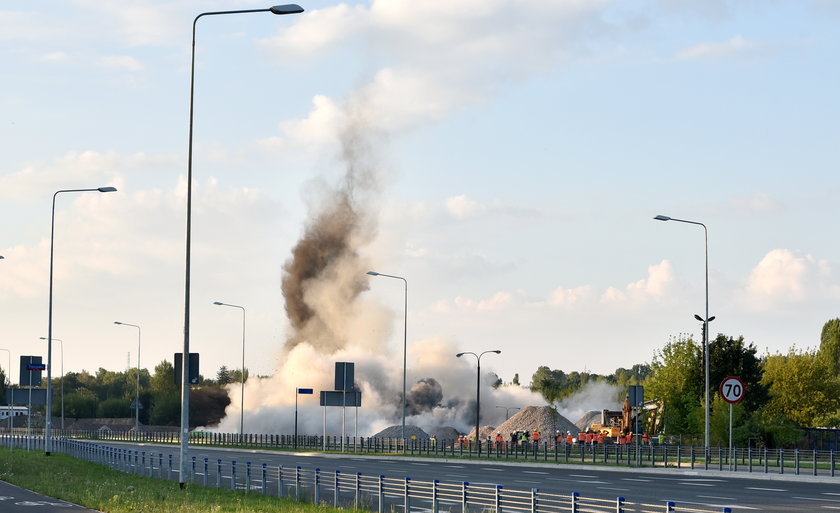 Wyburzenie komina przy Trasie Górna