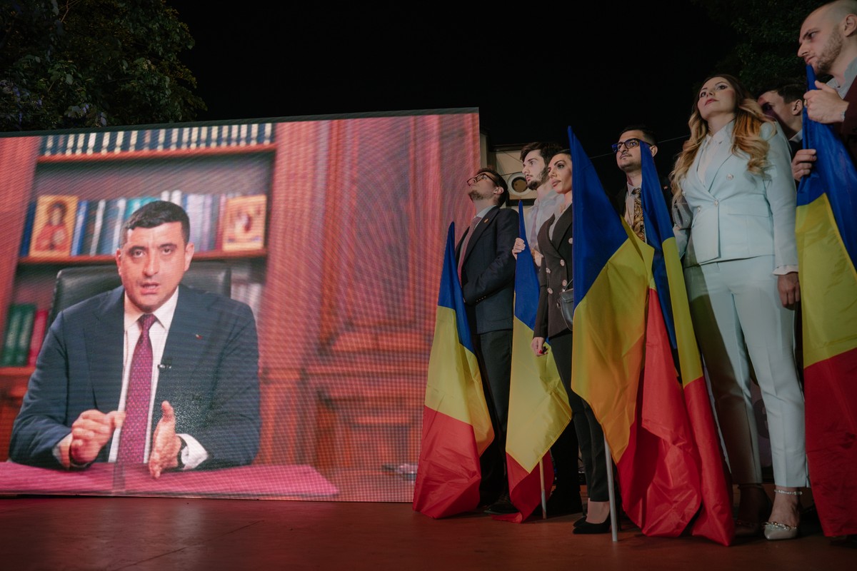 Chaos polityczny w Rumunii. Skrajna prawica wygrywa, premier rezygnuje