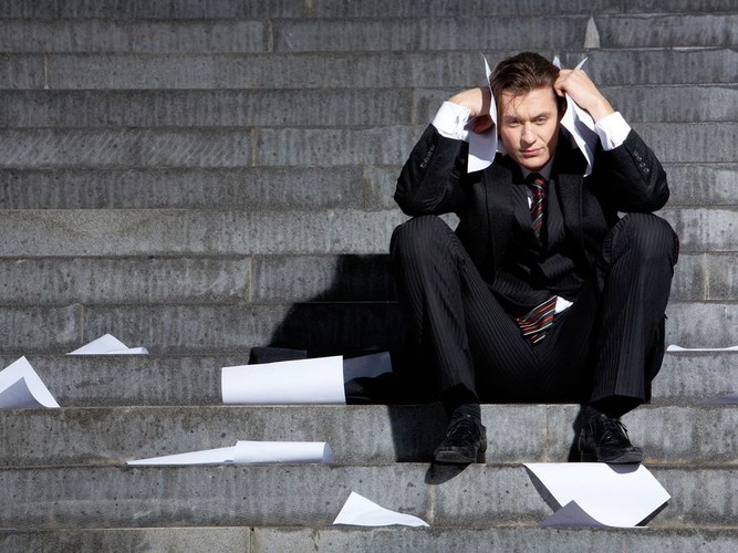 Zwykli ludzie uważają, że wszystko jest loterią. Bogacze mają mentalność sprawcy