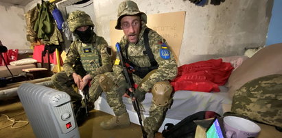 Ukraińscy żołnierze na chwilę zapomnieli o wojnie. Prezydent Zełenski podziękował piłkarzom