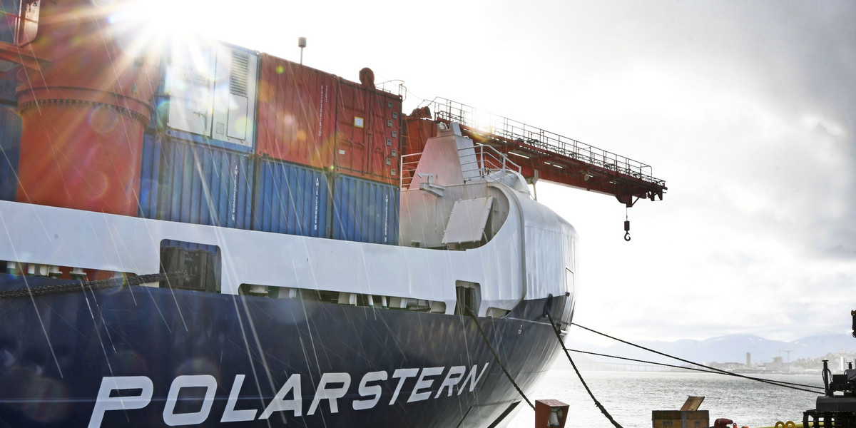 Polarstern to niemiecki lodołamacz i statek badawczy. Spędzi około 300 dni na wodach Oceanu Arktycznego z 600 naukowcami z 19 krajów
