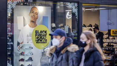 "Kupię to, chociaż tego nie potrzebuję". Na czym polega fenomen Black Friday