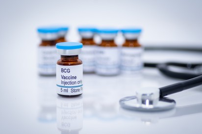 BCG oltás: a húgyhólyagrák mellett az Alzheimer-kór ellen is bevethető?