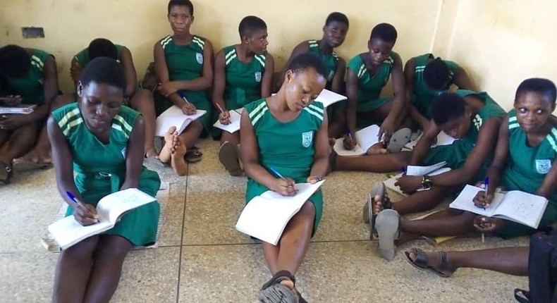 Photos: Lack of furniture forces Ningo SHS students to sit on bare floor to study