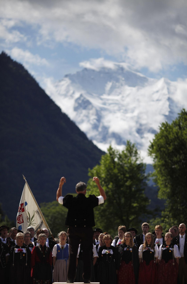 Switzerland, INTERLAKEN, 2011-06-19T122156Z_01_PLA07_RTRIDSP_3_SWITZERLAND.jpg