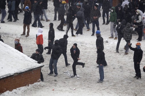   Starcia z policją, podczas demonstracji górników przed siedzibą Jastrzębskiej Spółki Węglowej