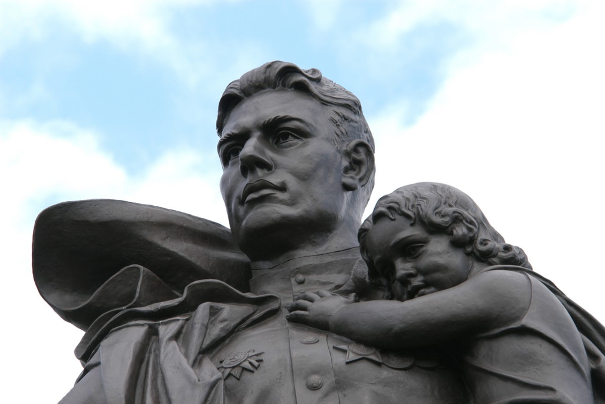 Pomnik Żołnierzy Radzieckich w Berlinie (Treptower Park)