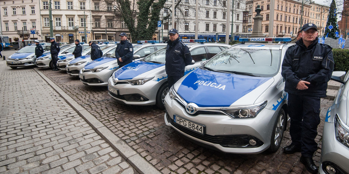 Nowe radiowozy policjantów z Krakowa