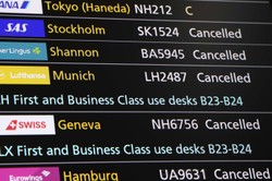 Paraliż na brytyjskich lotniskach. Ponad 500 lotów odwołanych