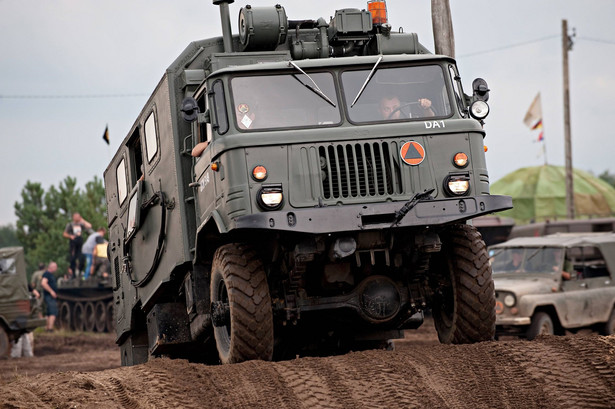 MON przygotowuje się do przetargu na średnie ciężarówki terenowe, czyli podstawowe pojazdy do wojskowego transportu.