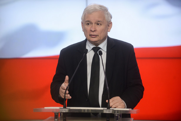 Kaczyński, pytany jak powinien wyglądać nowy traktat, podkreślił, że przede wszystkim "trzeba wyraźnie powiedzieć, gdzie jest Unia, a gdzie państwa członkowskie"