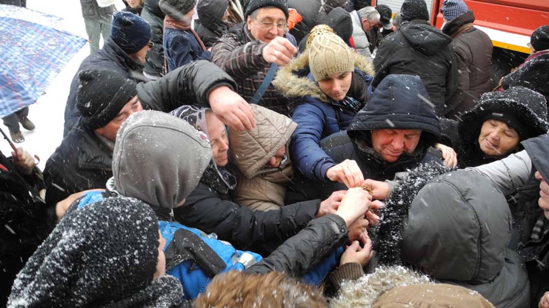 Bog se javi u Srbiji, prekrsti se i zgrožen spusti slušalicu