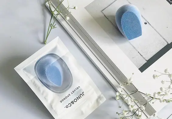 Testujemy gąbkę Juno. Znacznie tańsza niż Beauty Blender, a poleca ją gwiazda na YouTube