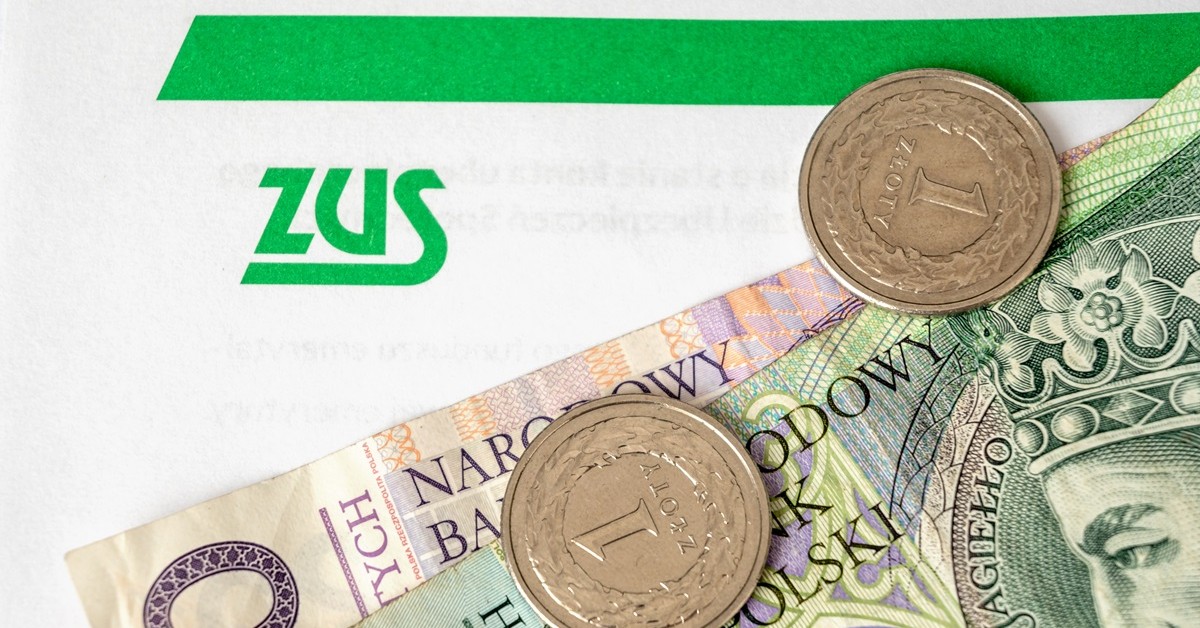 Waloryzacja emerytur 2026 – ZUS wypłaci więcej od 1 marca. Podwyżki od +85 do +165 zł