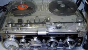 Magnetofon Nagra III. fot. julo, Peter and Frans http://www.soundtapewereld.nl copyleft