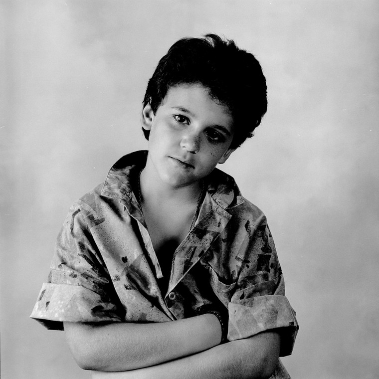 Fred Savage zaczynał jako aktor dziecięcy. W latach 80. i 90. grał w serialu "Cudowne lata"