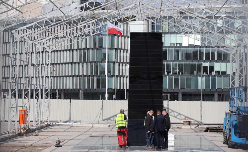 Warszawski pomnik ofiar katastrofy