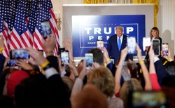 "Wygraliśmy". Zaskakujące słowa Trumpa. Wezwał do wstrzymania liczenia głosów?