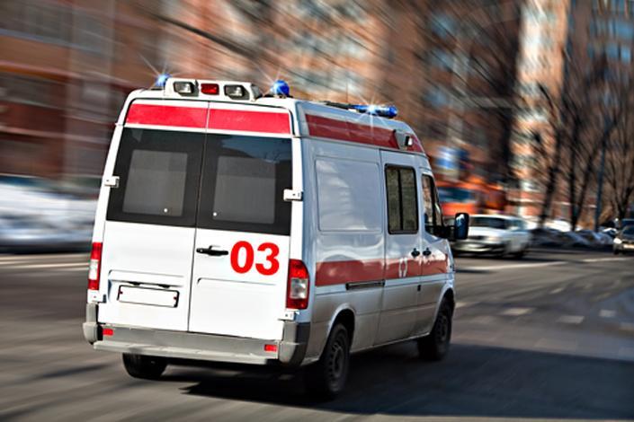 Súlyos baleset történt: Csúnyán összetörte magát az énekes 12 éves kislánya