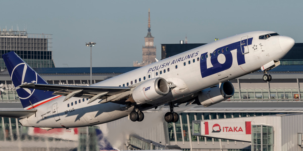 Boeing 737-400 o rejestracji SP-LLG to ostatni z trzech "Classiców", wycofanych z floty Polskich Linii Lotniczych LOT. Miał prawie 23 lata. 