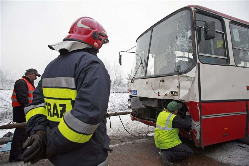 Wypadek autobusu linii 175. 13 rannych w Dąbrowie Górniczej