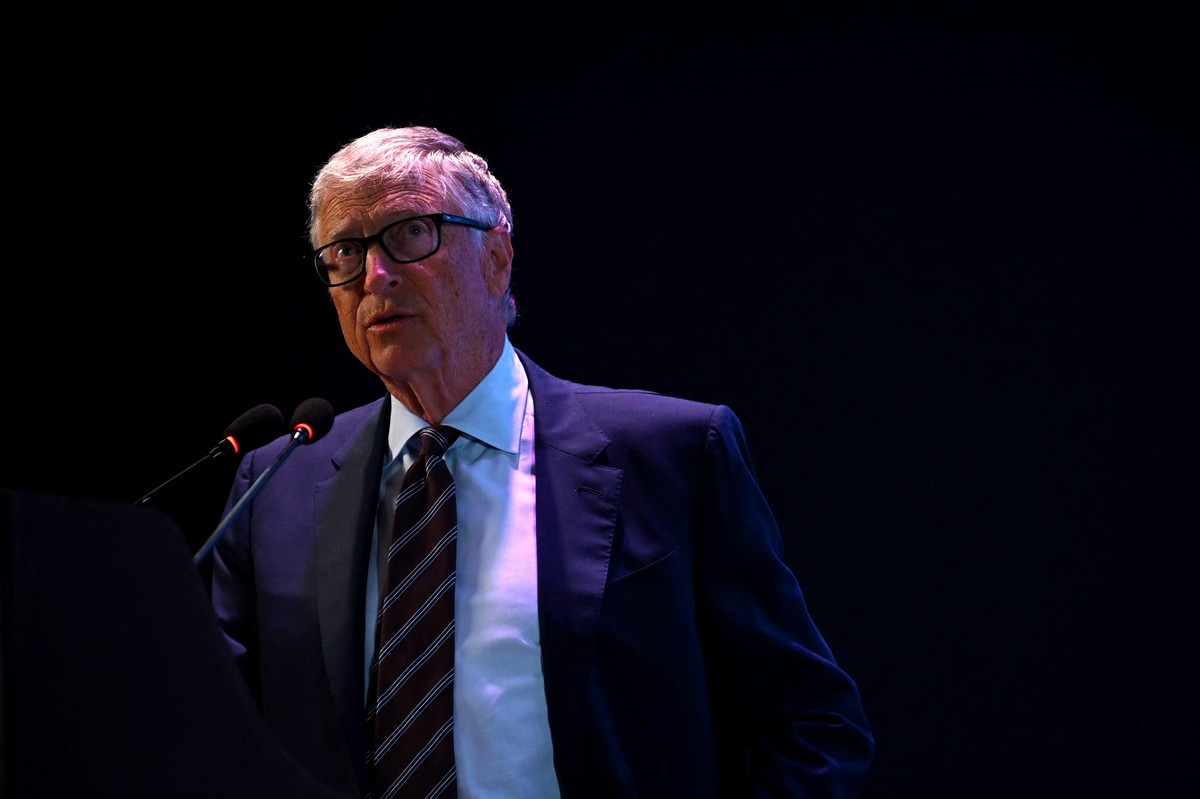 Brakuje lekarzy i nauczycieli? Bill Gates twierdzi, iż luki wypełni sztuczna inteligencja