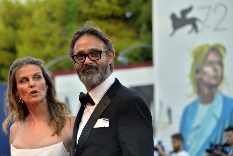 Reżyser Baltasar Kormakur z żoną Lilją Palmadottir na premierze 'Everestu' w Wenecji