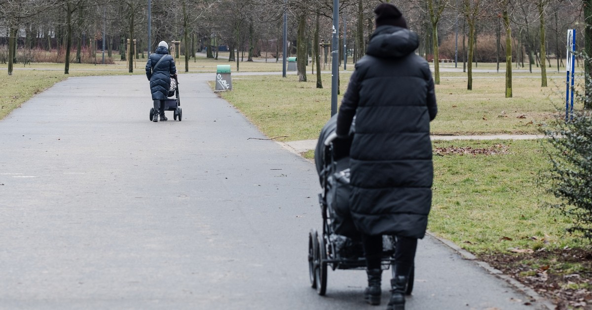 Zarobki niani w Sylwestra. Kobieta rzuca kwotą. "To nie wyzysk?"