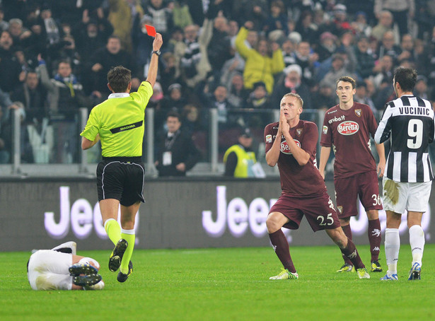 Liga włoska: Glik ukarany czerwoną kartką. Derby dla Juventusu. WIDEO