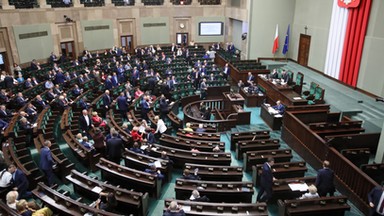 Nocne posiedzenie Sejmu. Gorąca debata nad Ziobrą. Wystąpienie RPO przed niemal pustą salą