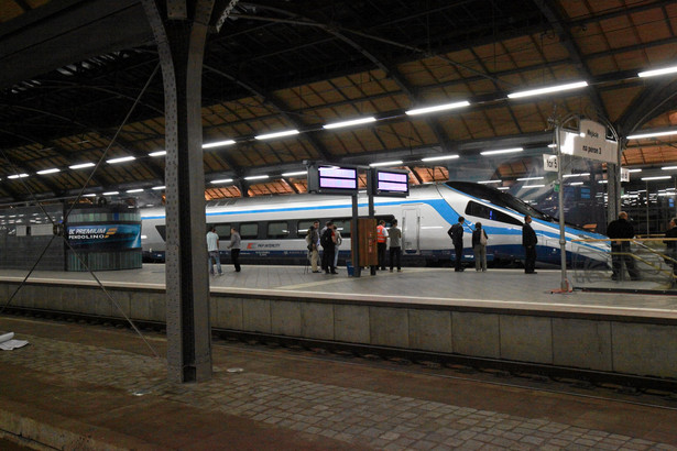 Do Krakowa i Katowic pociąg będzie już mógł rozwinąć prędkość 200 km/h.