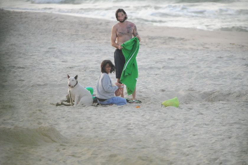 Ola Szwed na plaży