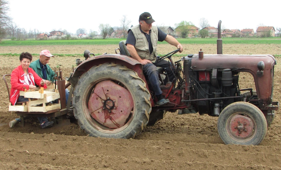 Zoranov traktor  privlači pažnju Lijevčana