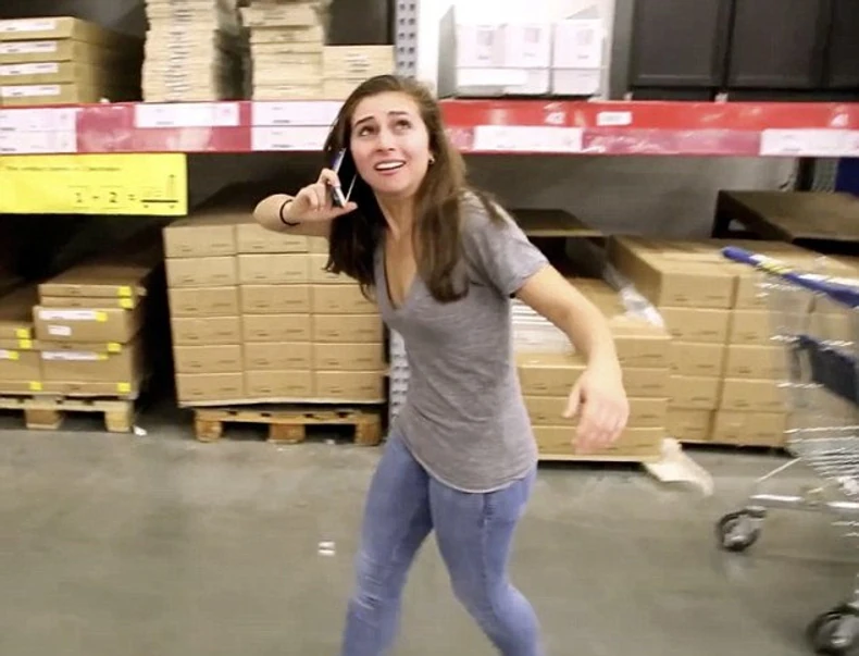 ...nego u prodavnici nameštaja