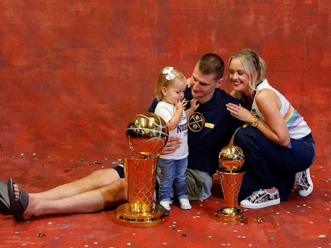 Svi gledaju u haljinu koju je Natalija Jokić nosila na 4. rođendanu ćerke Ognjene