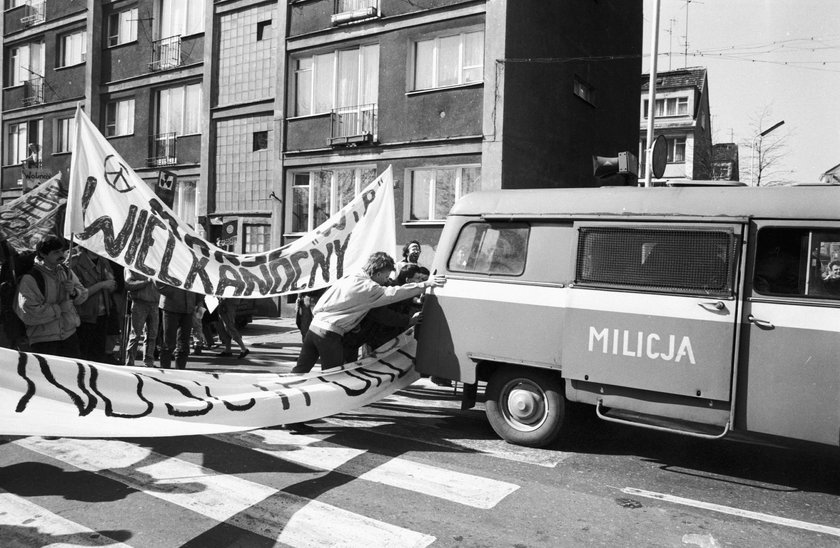 Tak zmieniała się policja