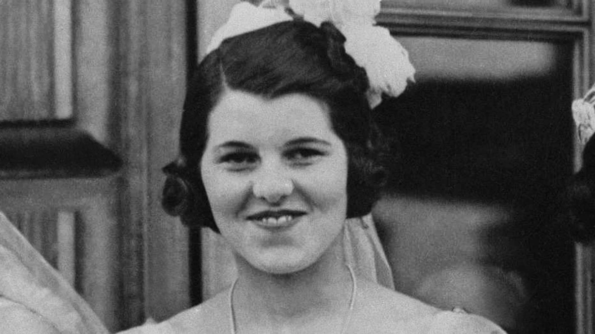 Tajemnicza siostra JFK. Rodzina zrobiła jej przymusową lobotomię - Vimarsana News