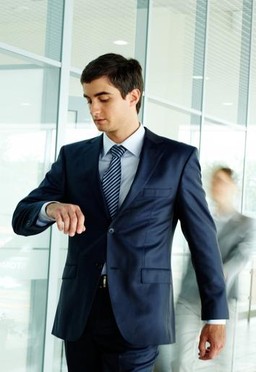 Na co może liczyć pracownik, który w firmie złamał nogę