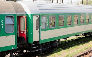 Trudna dekada na stołecznych torach. Kłopoty PKP dotkną podróżnych